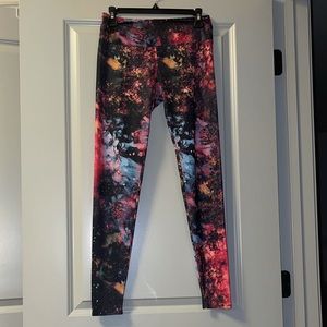 Onzie space print work out leggings size M/L